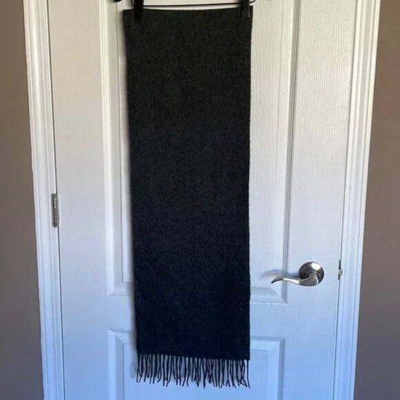 100% Cashmere Scarf - Picture 5 of 5